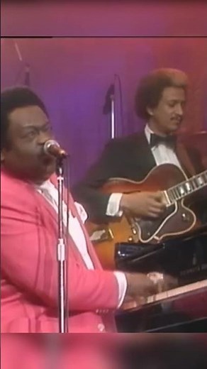 Fats Domino – Blueberry Hill 💙🎹 | 1956 | Rock ’n’ Roll / Rhythm & Blues | Song Meaning & Analysis