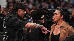 Dominik Mysterio tells his own mom to shut up