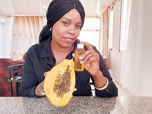 How to make papaya oil for a brighter skin/ cold pressed method. DIY