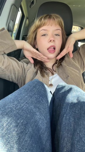 tips on how to make my hair look healthy cos idk wtf this is #blonde ? #fyp #fart #outfit #spring