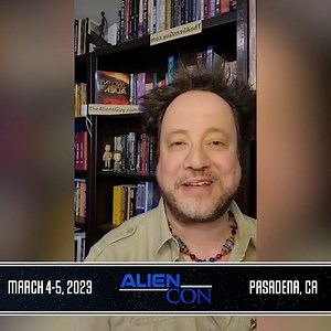 Download the Official #AlienCon app now! Build your personal schedule, add on autograph and photograph experiences and stay up to date on everything happening at the event. Available to download in the Apple App Store and Google Play now. | AlienCon