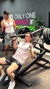 We always underestimate those wearing oversize…💪 Up to 60%+10% Code: DUAL at Myprotein‼️#gym