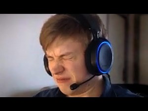 Taxi2G plays Apex for 4 mins