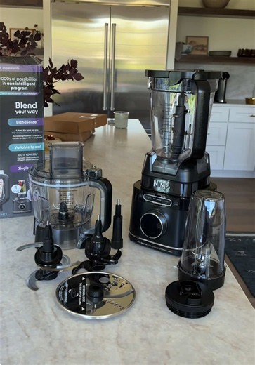 So much more than your averaged blender #blender #ninjablender #foodprocessor #smoothiemaker #ninjadetectblender