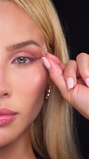 Light Feminine Makeup Tutorial 💗