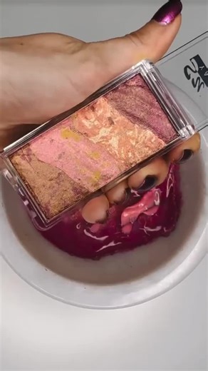 Makeup 💄 crushing Asmr 😍😂#satisfying #eyeshadow #makeup #crushingasmr #uk