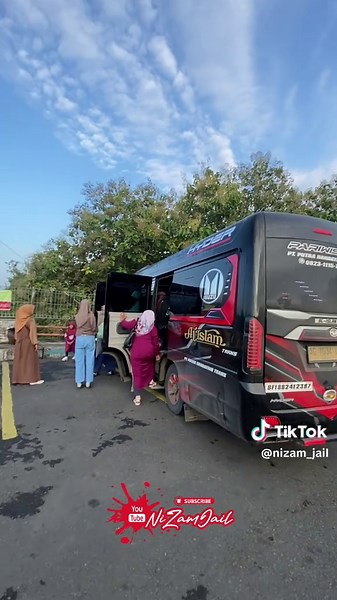 Trip 11 Mei 2025 Tujuan Malang Iklan pemirsa!!! Elf 20 seat tahun 2024 Dapatkan Harga Terbaik ‼️ Silahkan Dm atau Wa tanya” info carteran wisata 0855 4637 4362 Alamat : Madiun - Jawa Timur #sewaelf #sewaelfmurah #sewaelfmadiun #sewahiace #sewahiacemadiun #jasaangkut #jasaangkutmadiun #trip #travel #elf #elf15seat #mantenan #elfshortmadiun #pariwisata #carteranmadiun #elfshort #eltitusi #eltitusiindonesia #hiace #hiaceindonesia #sewahiacemagetan #sewaelfmagetan #sewahiacengawi #sewaelfngawi #open