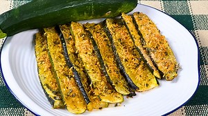❗️🔝 2 WAYS TO COOK ZUCCHINI ❗️ I've never tasted better zucchini before ❗️ Recipe 1: Slice 2 zucchini Salt and pepper Smoked paprika Dry garlic Olive oil Bake in the oven for 25 minutes (375F or 200C) Grate gouda cheese Chop the dill 4 garlic cloves 2 tablespoons of mayonnaise Put the mixture on the zucchini Bake for 10 minutes (375F or 200 C) Recipe 2: Slice 2 zucchini Salt and pepper Coriander Frying oil Breadcrumbs Oregano Smoked paprika Grate the parmesan Chop the basil Frying oil Dip the z