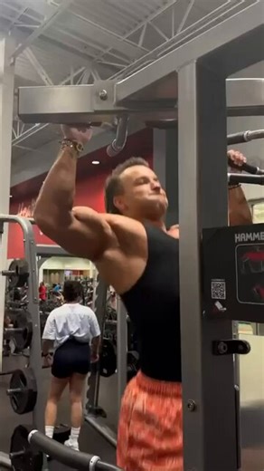 The Assisted Pull-Up Machine allows you to drive a TON of stimulus to the Lats b/c of the reduced coordination demandThis is NOT just a piece of equipment to be used by weak peopleIt is a legit Lat builder that even advanced folks can use