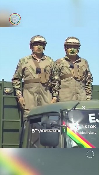 Gran Parada Militar en Trinidad, Bolivia - Celebración de las Fuerzas Armadas