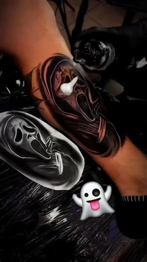 Jess loves horror tattoos. Especially ghost face !