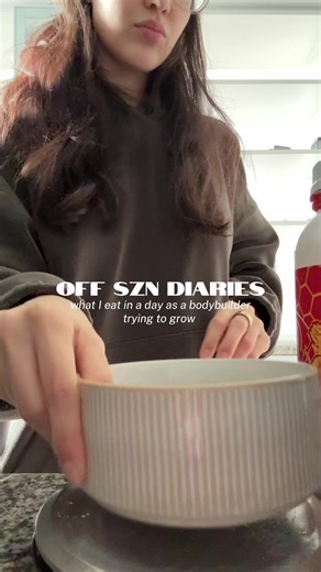 What I eat in a day as a bikini bodybuilder in her off season aka we’re trying to growww 🫡 #wieiad #healthymealprep #mealprep #buffin