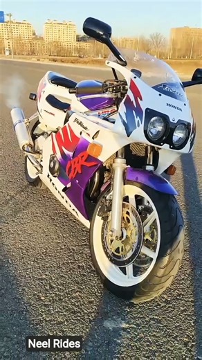 Honda CBR 400RR – Lightweight Supersport with Razor-Sharp Performance #usasuperbike #americanbike