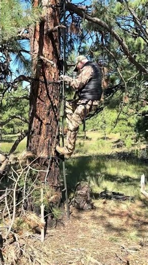 91-Year-Old Hunter Still Climbing Out of the Stand | Longshot TV