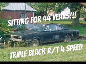 Collapsed Barn reveals a super rare 1969 R/T Dodge Charger