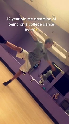 inspired by @emilyj2200 so excited for the next 4 with @uofmdanceteam 💛❤️ #college #danceteam #uofm #minnesota