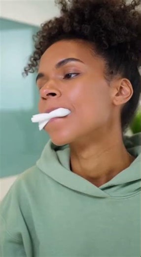 🦷 How to Use Gauze After a Tooth Extraction