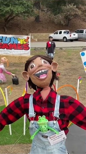 Cambria Scarecrow Festival underway in October 2025.