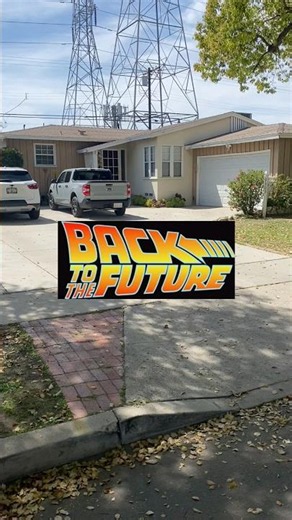 Back to the Future Filming Location. Marty McFlys House!