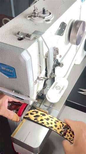 🧵 The Art of Precision: Factory Hand-Stitched Belt Buckles 🎥