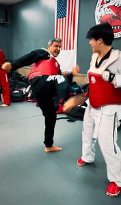 Taekwondo teens and adults #martialarts #moohanmartialarts #master #taekwondo #sparring