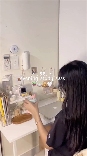 Emilie | Ed Tech - Studygram 🌱 on Instagram: "Matcha + math session ☕📚 been trying out @medlyai new update. It literally reads my handwriting, explains the steps when i get stuck, and turns my messy scribbles into clean notes 😭🧠so much more convenient than typing💡 #medly #medlyapp #studywithmedly#studywithme"