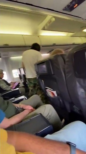 My First Class Experience in United Airlines!