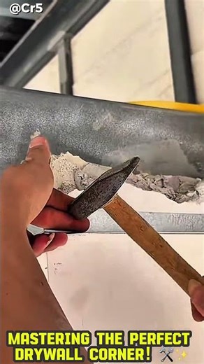 Mastering the Perfect Drywall Corner! 🛠️✨ #skills #works #construction #building #satisfying #short