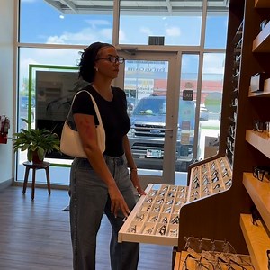 Can’t mom at 100% if I can’t see at 100%! 👀 Booked my eye exam at @pearlevision—self-care I actually needed. 💁🏽‍♀️ | Pearle Vision