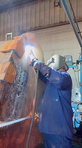 CAT 992G SPADE LOADER BUCKET RESTORATION Our Colton shop replaced worn heel sections and installed all-new wear liners, bolt-on Hensley turtles, heel shrouds, rock kickers and chocky bars for extra protection and longer life. Learn more about our wear life enhancements: https://www.cuttingedgesupply.com/ce-product/wear-protection/ | Cutting Edge Supply Company