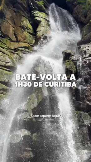 O Que Fazer Curitiba on Instagram: "🌄 Um dos passeios mais incríveis do Paraná e a apenas 1h30 de Curitiba! 🏞️🌳 Fomos conhecer o Parque Buraco do Padre com o Tour e vivemos uma experiência surreal no meio da natureza: fenda mágica, cachoeira de cartão-postal, trilhas leves, almoço delicioso e tudo isso com desconto em DOBRO! 💙🤩 Com o @touroquefazercuritiba, na compra de qualquer combo ou experiência, você ganha outro igual Você pode escolher entre: ✔️ Combo 360 (acesso total) ✔️ Combo com A