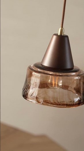 Add a Touch of Classic Elegance with the Vintage Murano Pendant