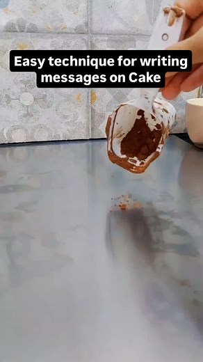Cake Decorating: Writing on Cakes with Cocoa Powder