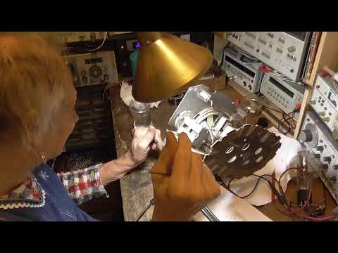 RESTORING A ZENITH BOOMERANG RADIO