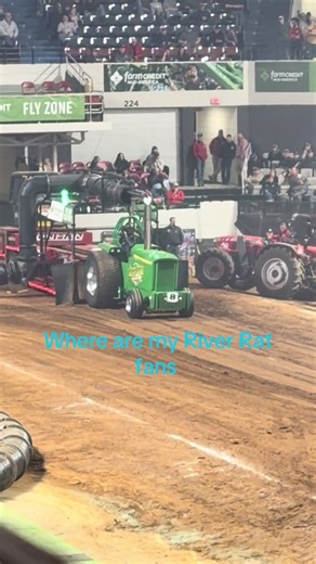 Exciting Tractor Pulling Moments with River Rat Fans!