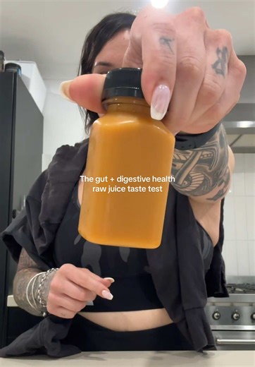 The juicing journey: taste test 🧃 Honestlyyyyy nowhere near as bad as I had imagined 👏🏻 Also, if anyone has any other juice recipes that they love or wanna share - then share away pls & thank u 🫱🏻‍🫲🏼 #juicing #homemade #juice #tastetest