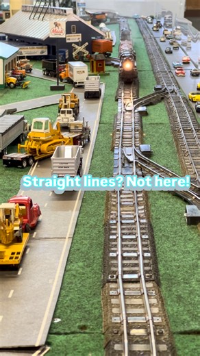 Straight is boring. Curved is smart #modeltrain maquettetrain #modelisme #trainminiature #passiontrain #railfan | ModelTrain HO