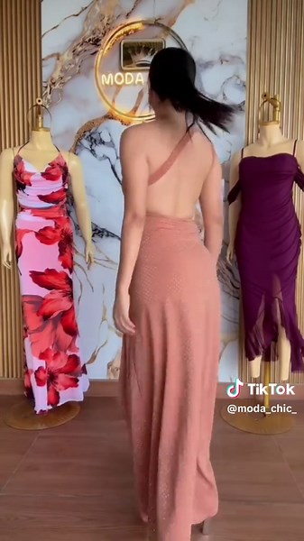 MODA CHIC 💞📌Estamos ubicados en Satelite Norte Mercado 20 de abril Caseta #10 Puedes hacer tu pedido MODA CHIC 💕 🛍️ 📲72637125 Tambien hacemos envíos 100 garantizados a todo 🇧🇴 Bolivia@mailin _ 09 #videoviral #ropabrasilera🇧🇷 #tendenciatiktok #novedades