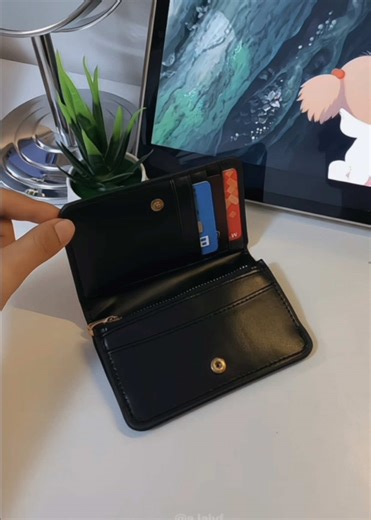 Discover the Best Minimalist Slim Wallet Designs
