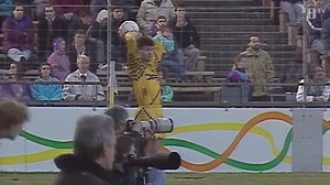 Weisch no, denn wo dr Piotr Nowak 1992 YB gäge GC zum Wintermeister-Titel gschosse het? 🎯🙌 - #bscyb #ybforever #weischno #topgoal #nowak #1992 #ybgc | BSC Young Boys