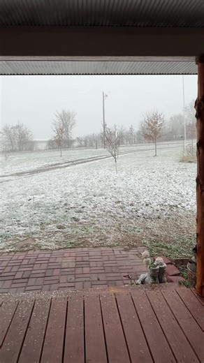 Why is it snowing in Missouri in mid march?! We’ve done had too many 70° plus days for this…