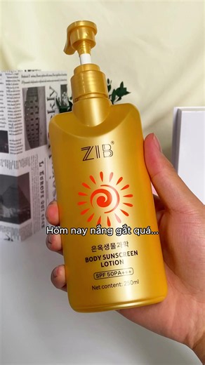Kem chống nắng body SPF50 PA    250ml: review, thấm nhanh, không nhờn