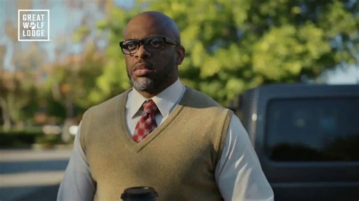 Great Wolf Lodge Howlin' Holidays Sale TV Spot, 'Treat Your Pack: Save Up to 40% Off'