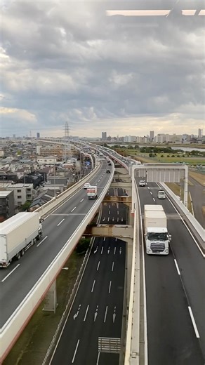 Nippori Toneri Liner Train Front View | 日暮里舎人ライナー | VXT TRAVEL