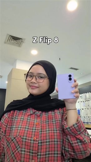 Kamera Selfie Galaxy Z Flip 8 VS Galaxy Z Fold 8 gimana menurut kalian gaes?? #samsungzfold8 #samsungzflip8 #samsung #tokopdacom #testkamera