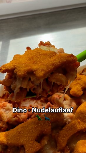 Nadine on Instagram: "🦖🦕 Dino - Nudelauflauf Schnell & einfach zubereitet & deine Kinder werden es lieben. 😍 Zutaten: - 1 Packung Dino Schnitzel - 500 g Nudeln - 500 ml passierte Tomaten - 250 ml Kochsahne 7% - 1 Pck Streukäse light - Salz, Pfeffer, Pasta Allrounder oder italienisches Gewürz deiner Wahl Zubereitung: Nudeln kochen. Passierte Tomaten, Sahne und die Gewürze in einer Auflaufform verrühren. Nudeln dazugeben und mit Käse bestreuen. Dinos darauf verteilen und für ca 30 Minuten bei 2