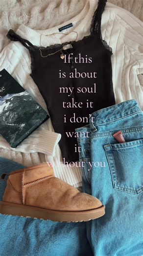 Exploring Bella Swan's 2000s Style Inspiration