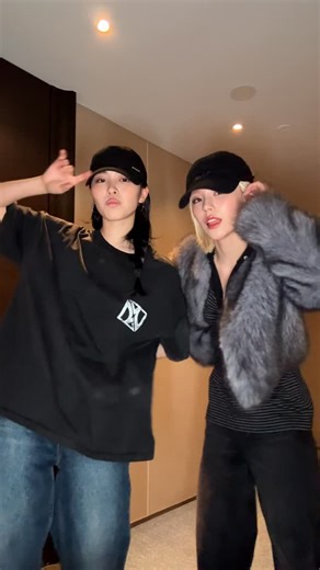 ITZY | yeji, where ryu at? #ITZY #YEJI #RYUJIN #WHEREYOUAT | Instagram