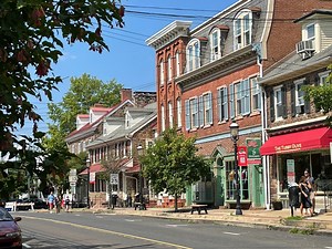 Newtown Borough Council Lends Its Support To The Newtown Experience