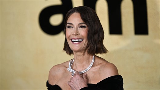 Teri Hatcher, 61, Shares Makeup-Free Videos That Highlight Her Natural Beauty